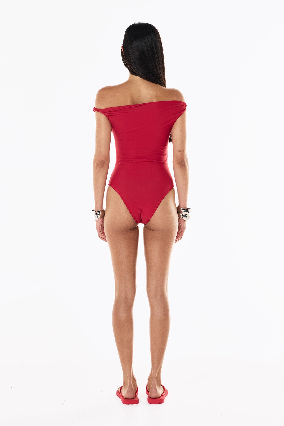 Bella One Piece | Scarlet